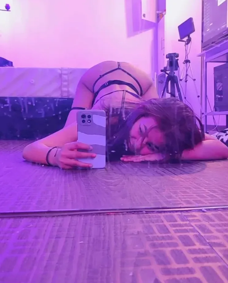Mathilde, 23